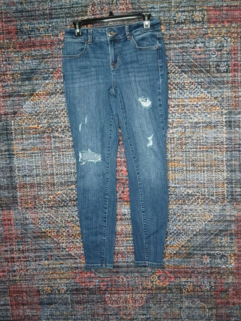 Maurices womens dark distressed rips stretch midrise skinny jeans Sx30